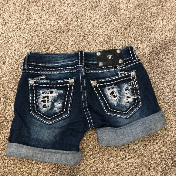 Miss Me Shorts size 24 - Picture 3 of 8
